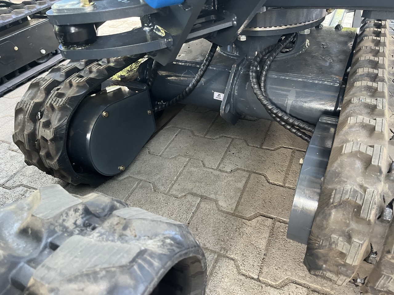 Mini-pelle RIPPA R18 ≈ 1,8T – Image 3